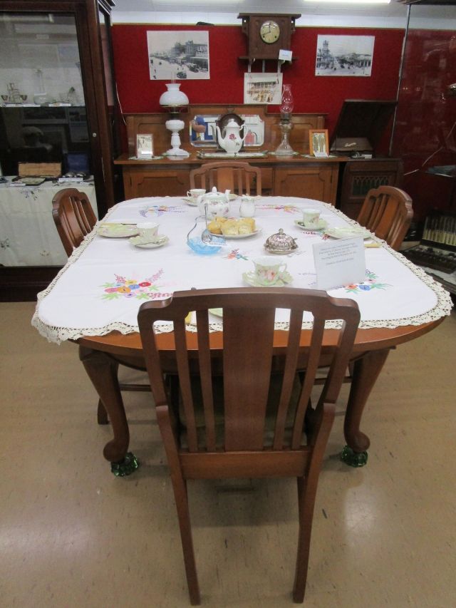 Dining Room 02-1600px
