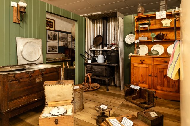 Pre-electric_Kitchen
